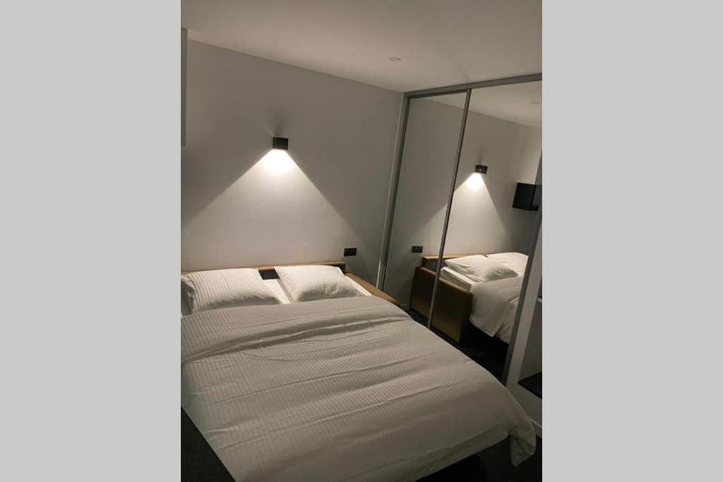 Studio En Hyper Centre De Dole Apartment Exterior photo